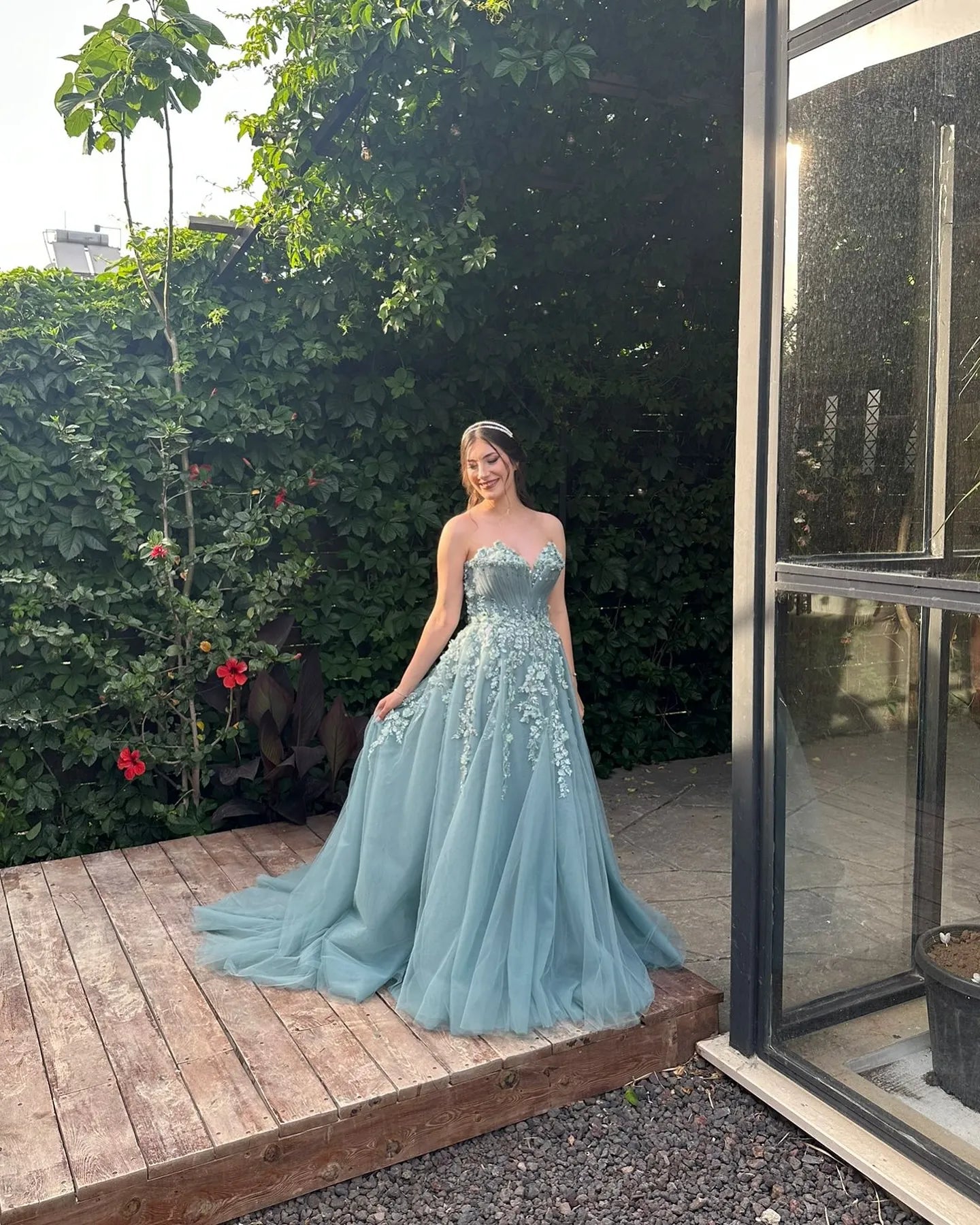 Classy Sweetheart Sleeveless Ball Gown Appliques Sweep Train Prom Dress