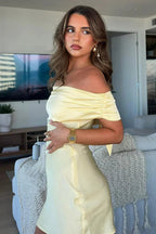 A-Line/Princess Off the Shoulder Sleeveless Backless Short-Mini Homecoming Dress
