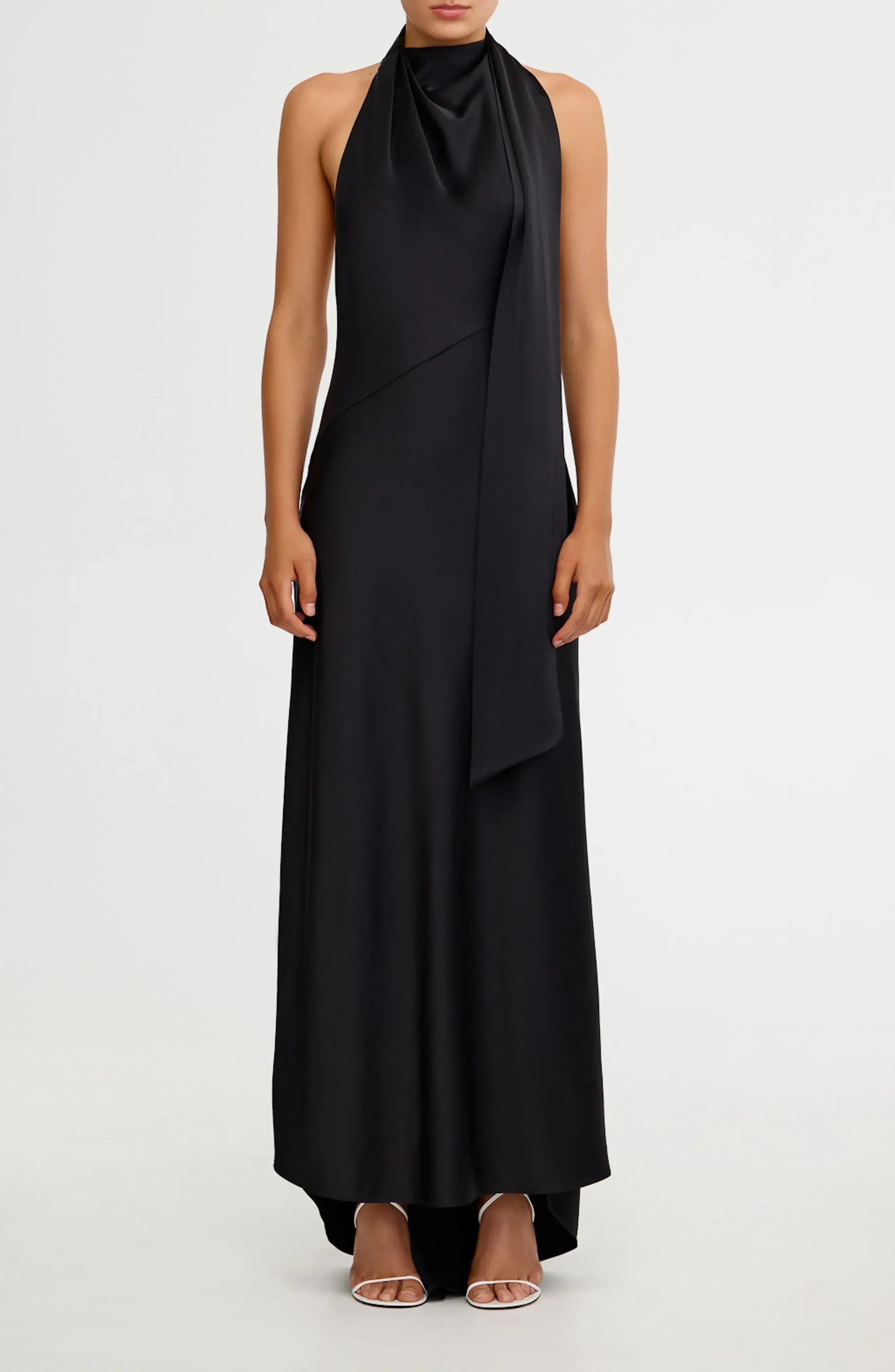 Dazzling Sheath Halter Neck Sleeveless Open Back Floor Length Evening Dress