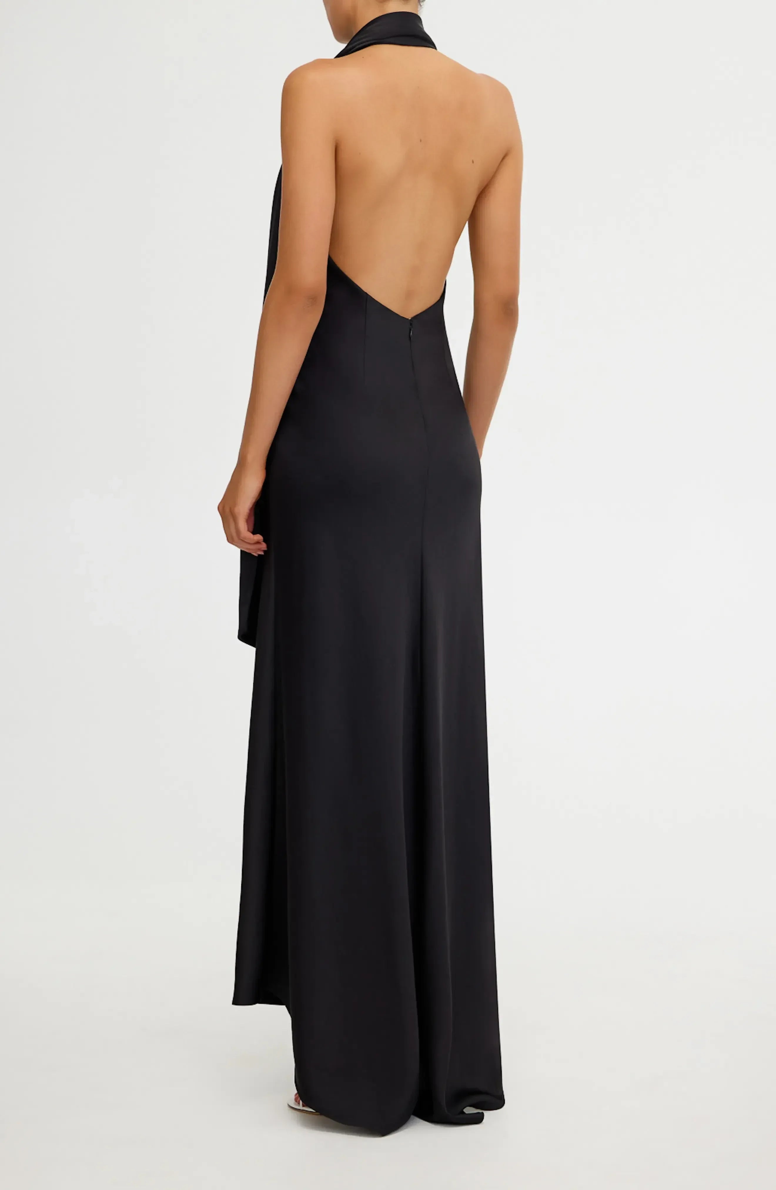 Dazzling Sheath Halter Neck Sleeveless Open Back Floor Length Evening Dress