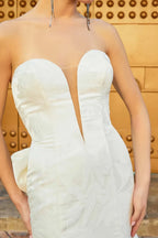 Dazzling Trumpet Sweetheart Neckline Sleeveless Bow Back Floor Length Wedding Dress