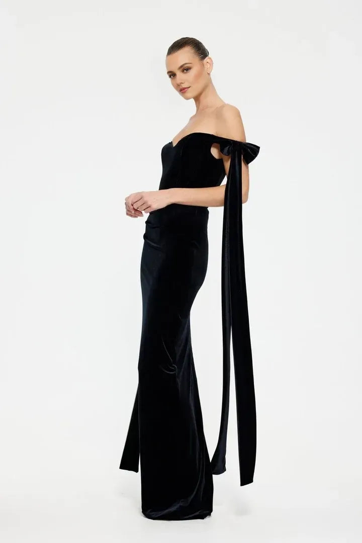 Discount Fitted Off the Shoulder Sleeveless Floor-Length Prom Dress