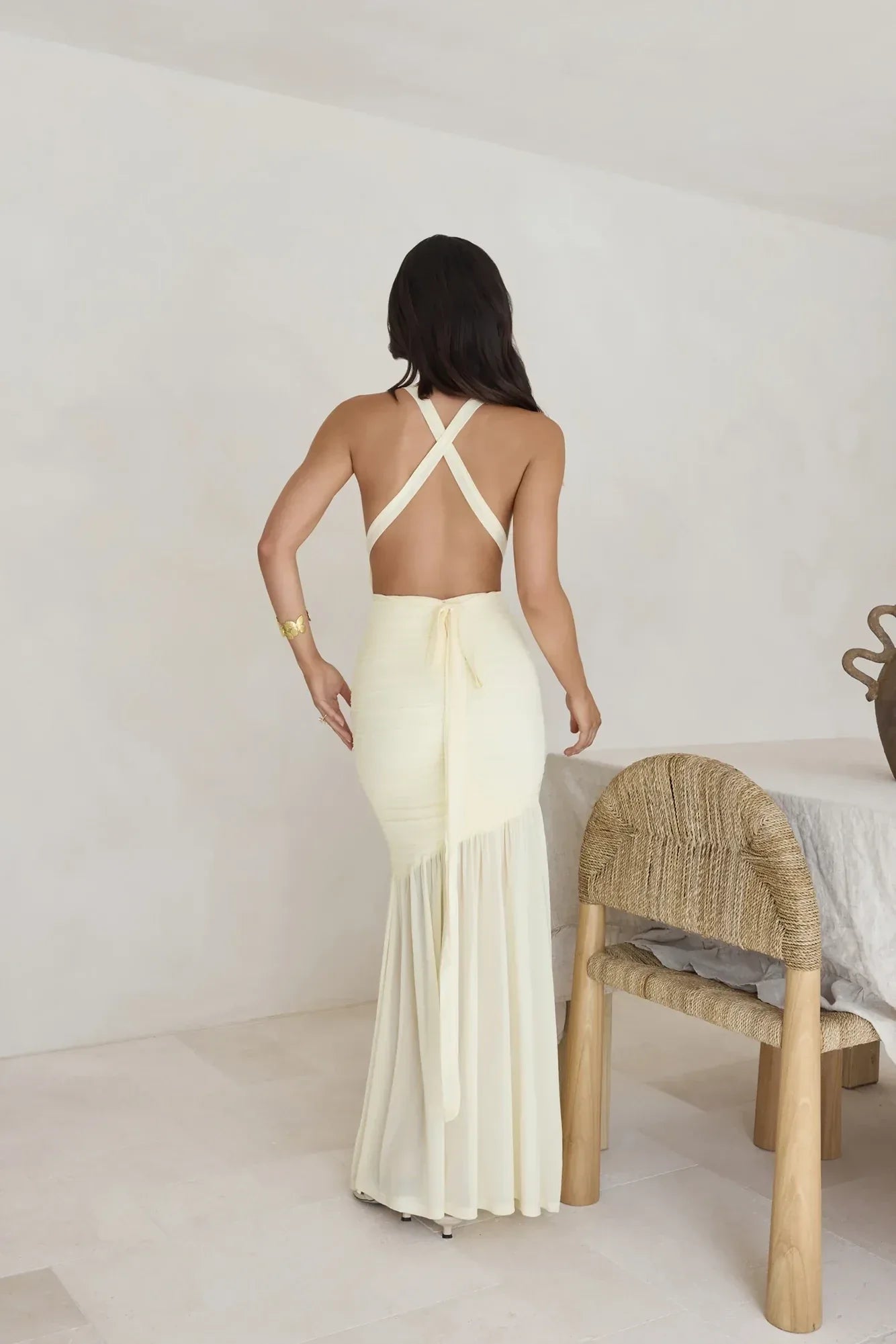 Dramatic Mermaid Plunge Halter Neck Sleeveless Crisscross Back Floor Length Prom Dress