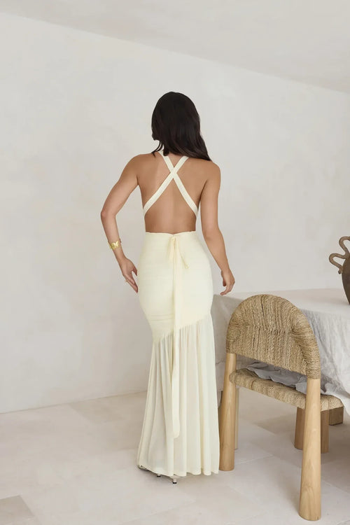 Robe de bal sirène spectaculaire à décolleté plongeant, dos nu, dos croisé et longueur ras du sol