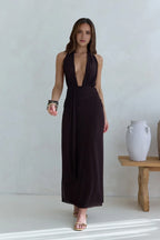 Dramatic Sheath Plungeb Halter Neck Sleeveless Chain Detailed Open Back Floor Length Prom Dress