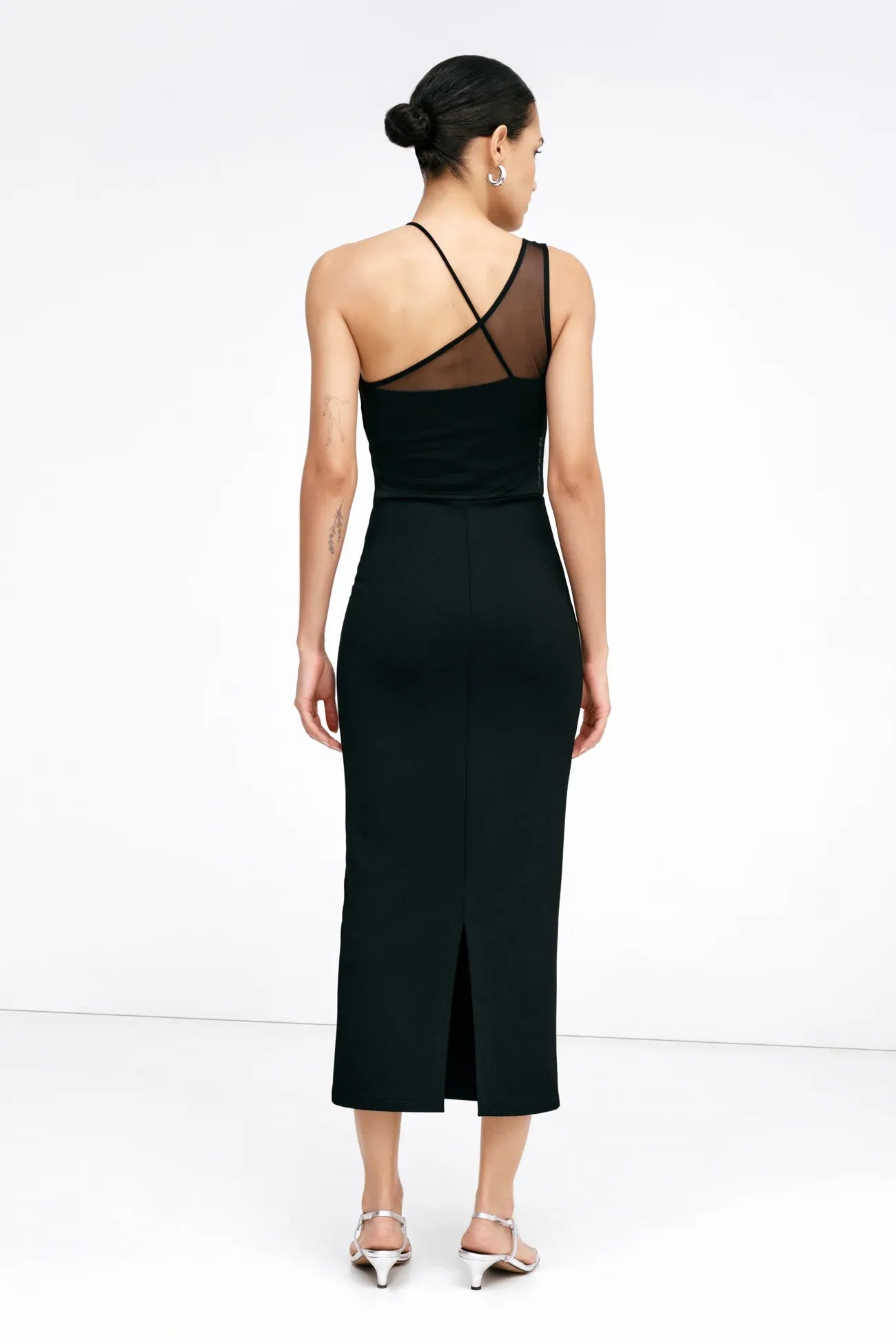 Edgy Sheath Halter Neck Mesh Panel Cross Back Midi Length For Adults Prom Dress