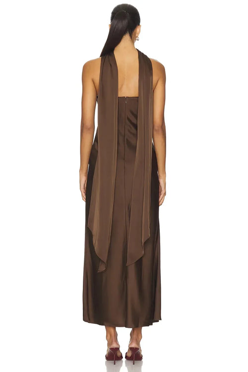 Élégante robe de soirée midi bustier sans manches à col drapé et dos ouvert
