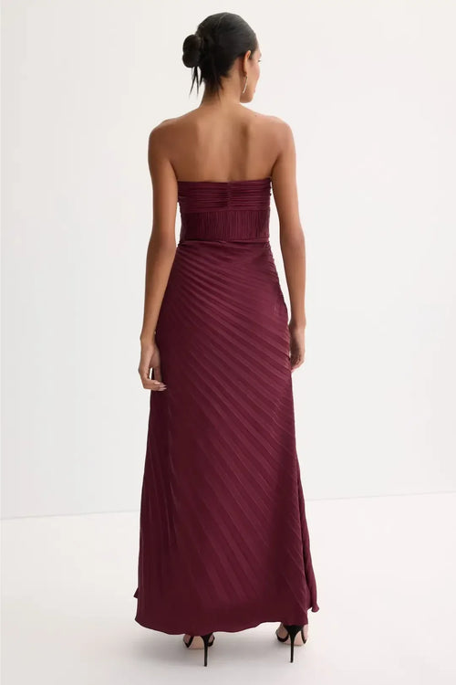 Elegante Abito da Ballo per Taglie Forti, Modello a Sirena Senza Spalline e Senza Maniche con Corpetto Plissettato e Lunghezza al Pavimento