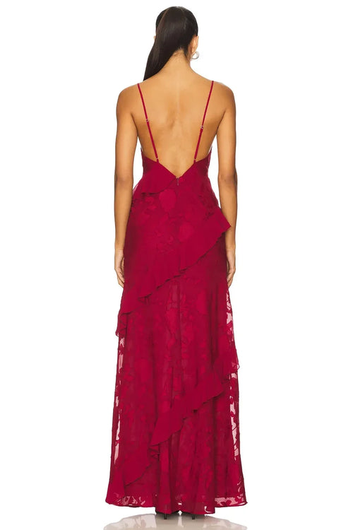 Robe de soirée longue élégante fourreau à col bénitier, fines bretelles et dos à volants