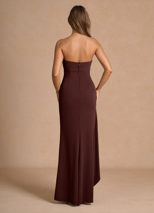 Élégante Robe de Bal Fourreau Longueur Ras du Sol sans Manches avec Col Halter et Dos Nu, Vente Chaude