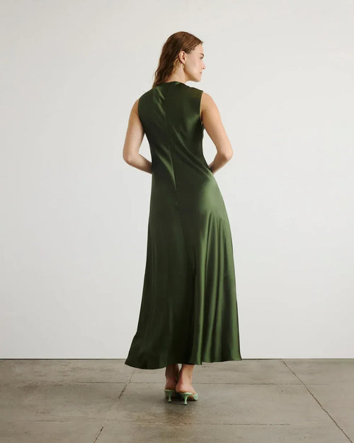 Abito lungo da ballo elegante a tubino senza maniche con scollo a torsione e cerniera posteriore