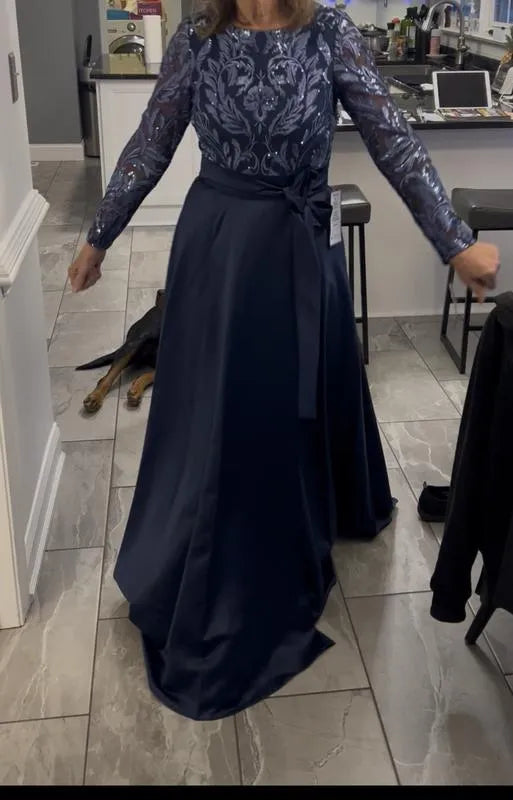 A-Line Boat Neck Long Sleeve Appliques Floor-Length Prom Dress