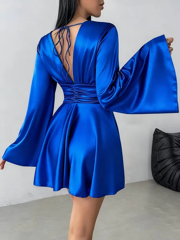 Blue A-Line Deep-V Neck Long Sleeves Ruched Back-Tie Mini Homecoming Dress