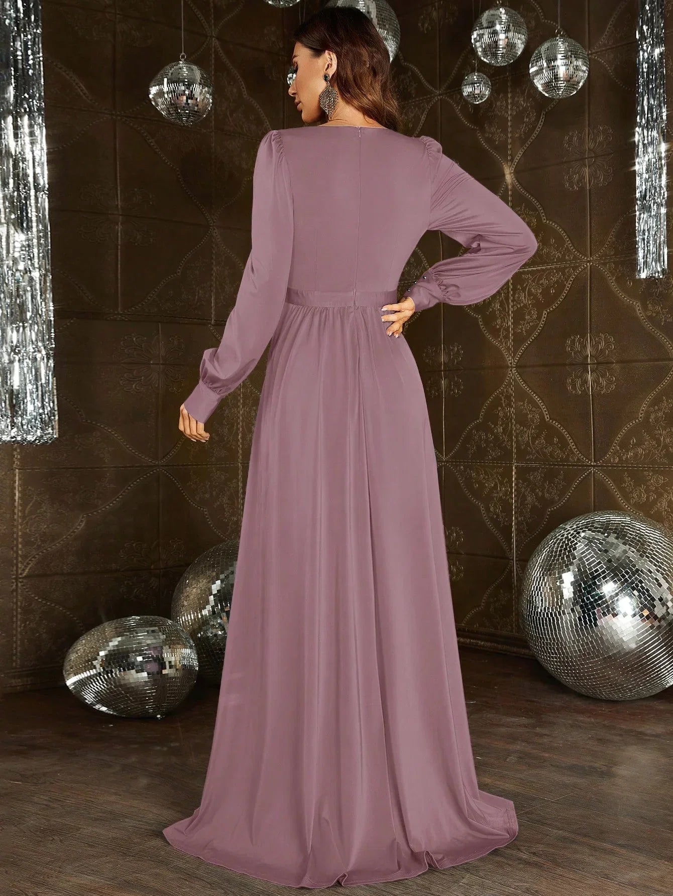 A-Line Plunging Neck Long Sleeve Zipper Up Floor-Length Prom Dress