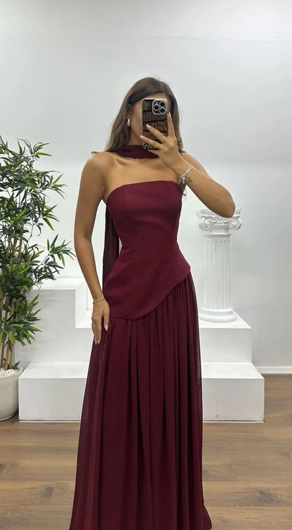 Prom Dress Elegant Burgundy A-Line Strapless Chiffon Floor-Length With Draped Scarf Detail For Sophisticated Prom Nights