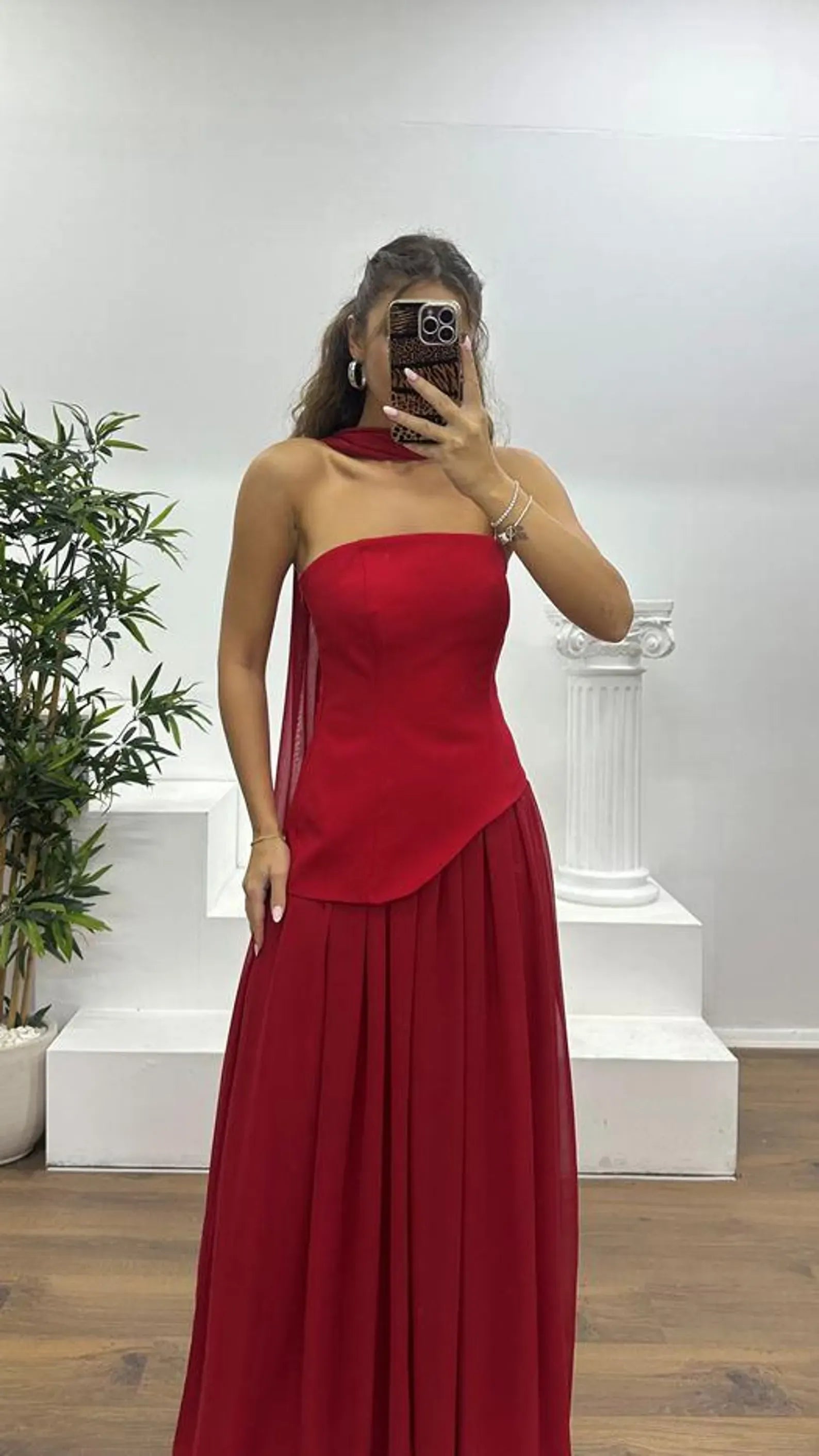 Prom Dress Elegant Burgundy A-Line Strapless Chiffon Floor-Length With Draped Scarf Detail For Sophisticated Prom Nights