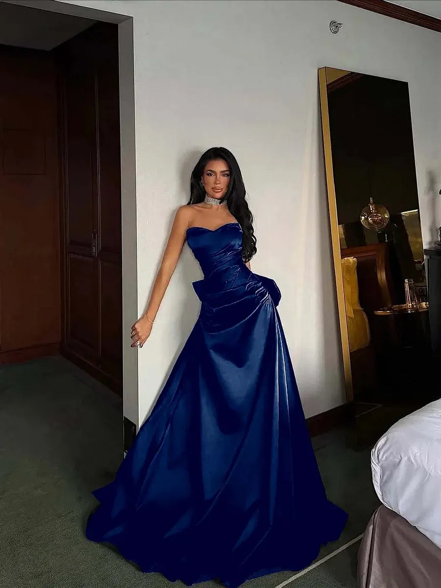 Prom Dress Satin Black Strapless Sweetheart Bodice With Pleated Bow Detail Perfect For Prom Night