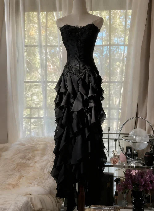 A-Line Strapless Sleeveless Lace-Up Floor-Length Prom Dress