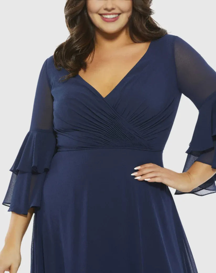 A-Line V Neck Bell Sleeve Zipper Up Sweep/Brush Train Plus Size Mother of the Bride Dress