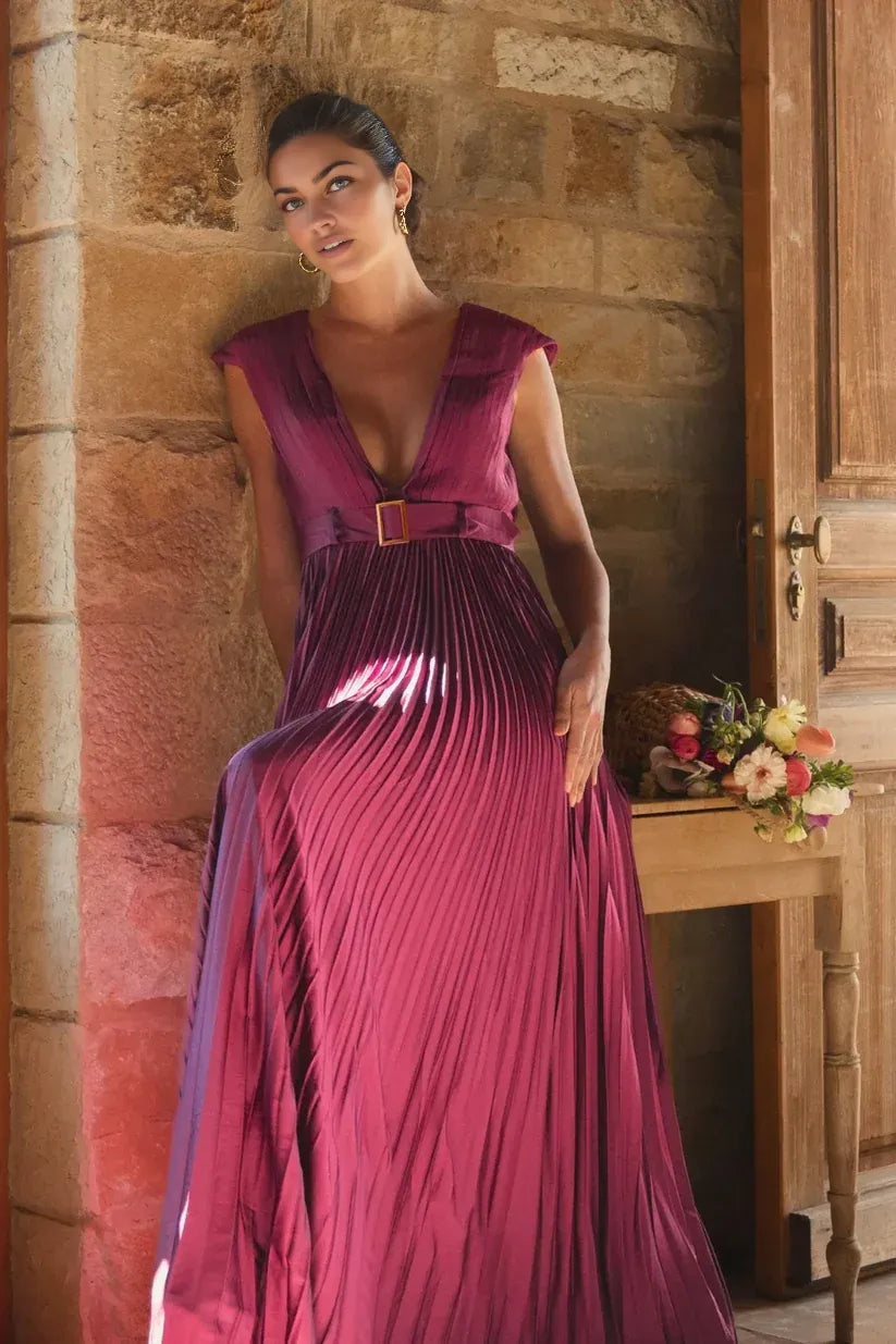 A Line Plunge Neck Cap Sleeve Zipper Up Floor-Length Prom Dress