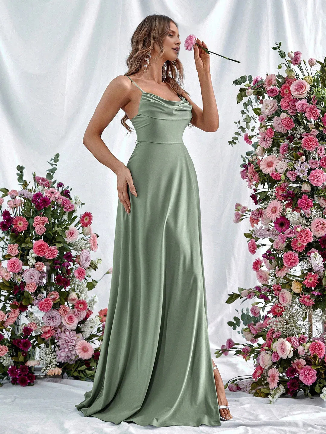 A Line Spaghetti Strap Sleeveless Backless Sweep/Brush Train Prom Dress