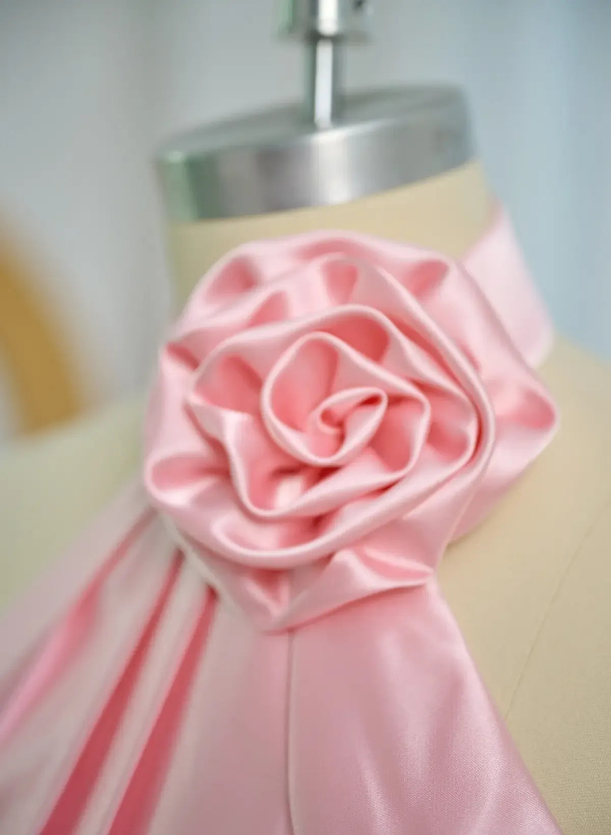 Mermaid Prom Dress Halter Neck Satin Pink With 3D Rose Ruched Bodice Cutout Glam Beaded Trim For Prom Night