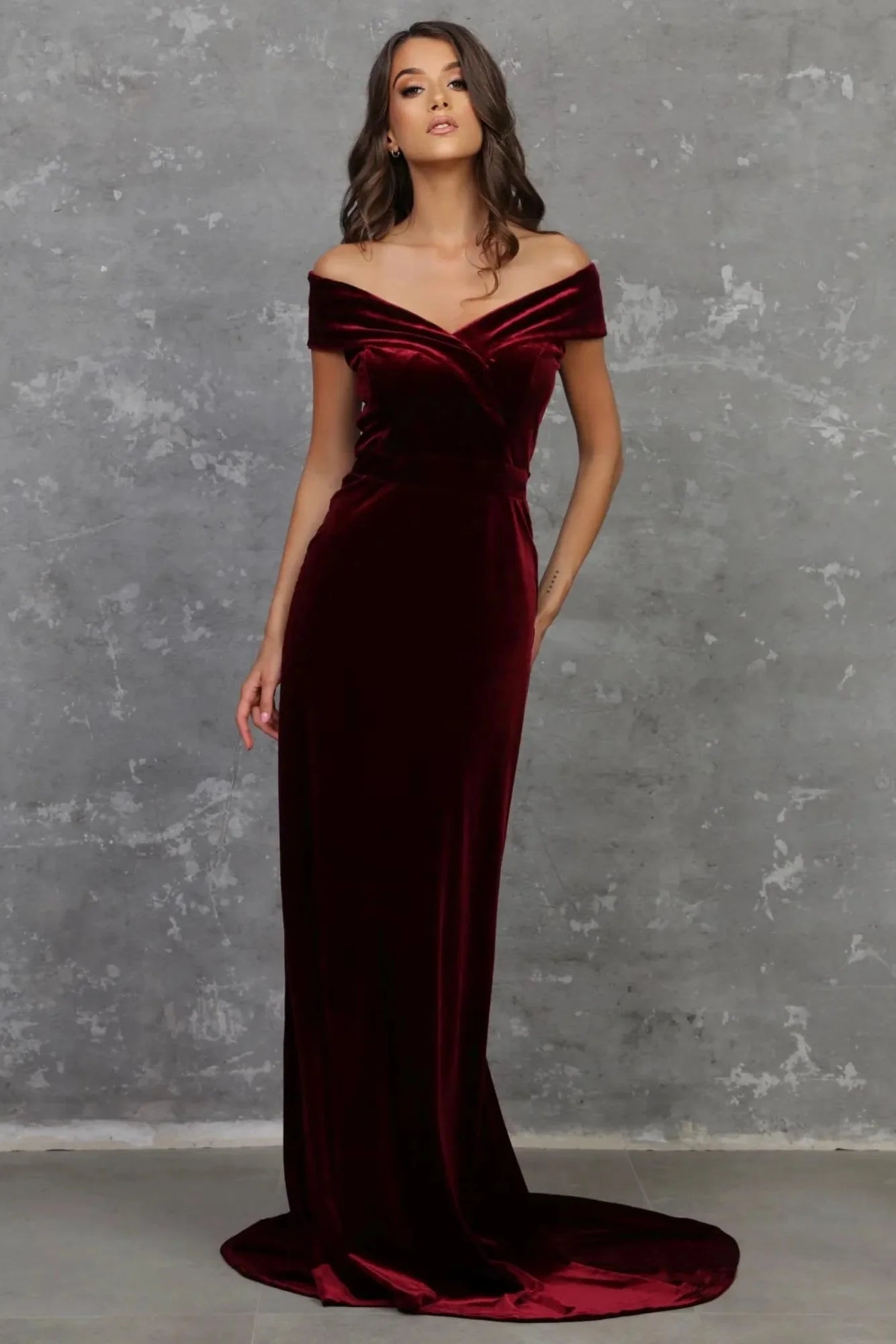 Elegant Mermaid Velvet Prom Dress Burgundy Off Shoulder With Floor Length Train For Women