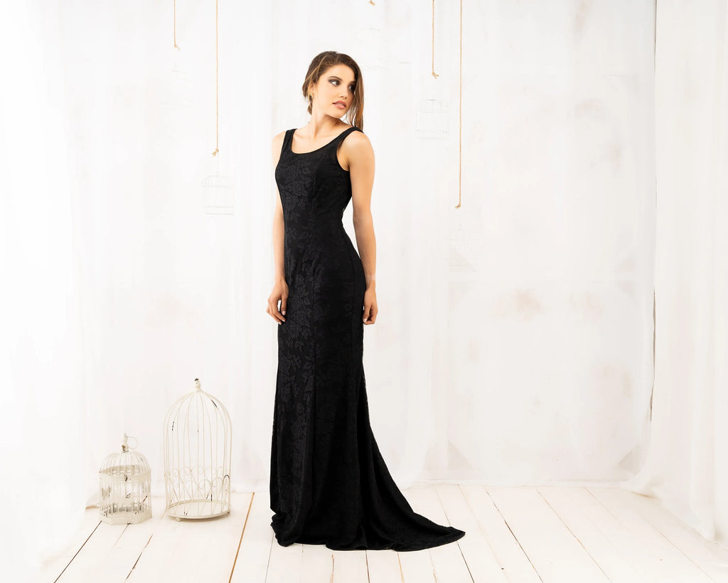 Elegant Mermaid Prom Dress With Floral Lace Open Back Scoop Neck Short Train For Prom Night