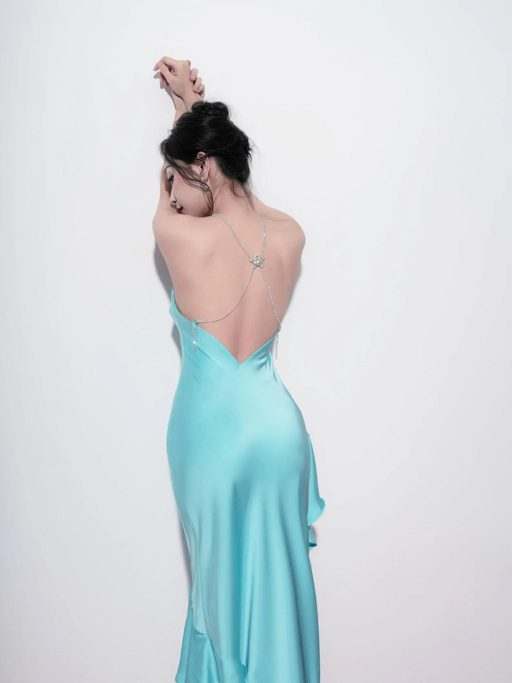 Mermaid Prom Dress Turquoise Satin V Neck Backless With Open Back Chain Detail For Modern Prom Queens
