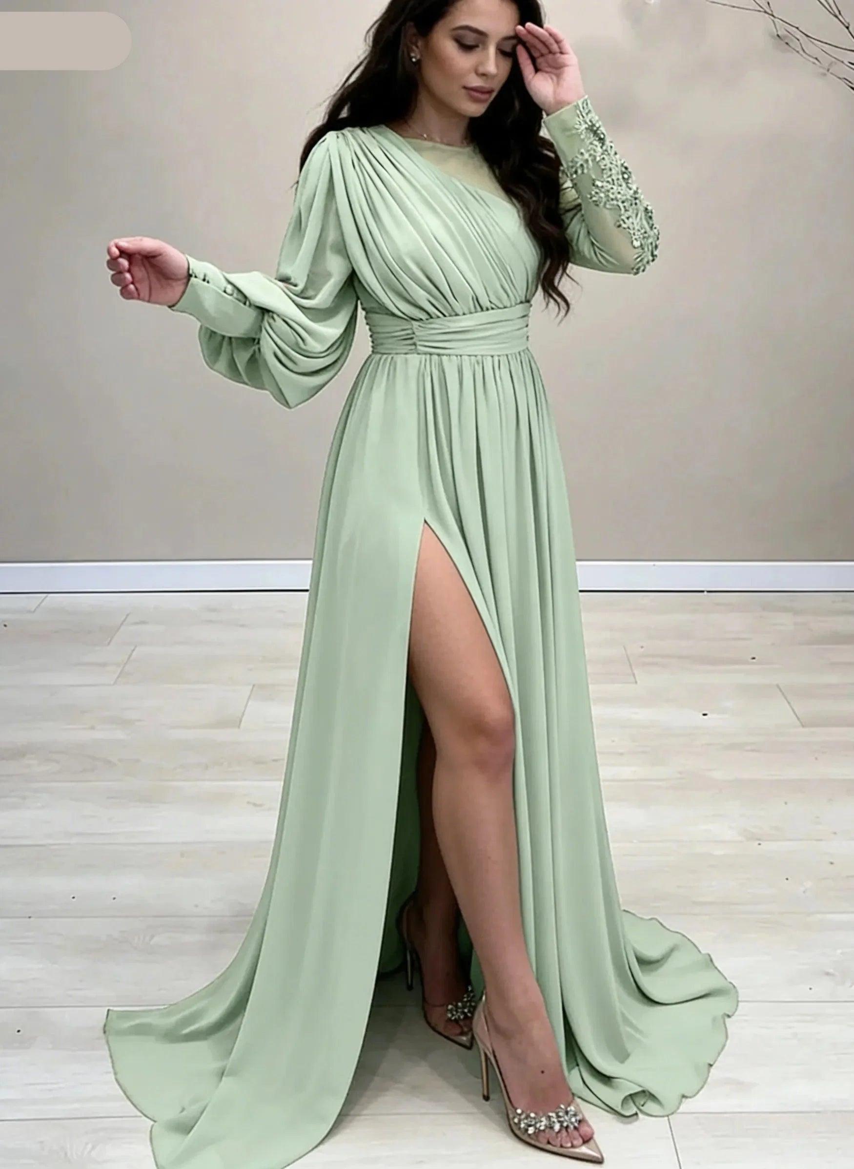 Scoop Neck Sleeveless A-Line Appliques Long Prom Dress