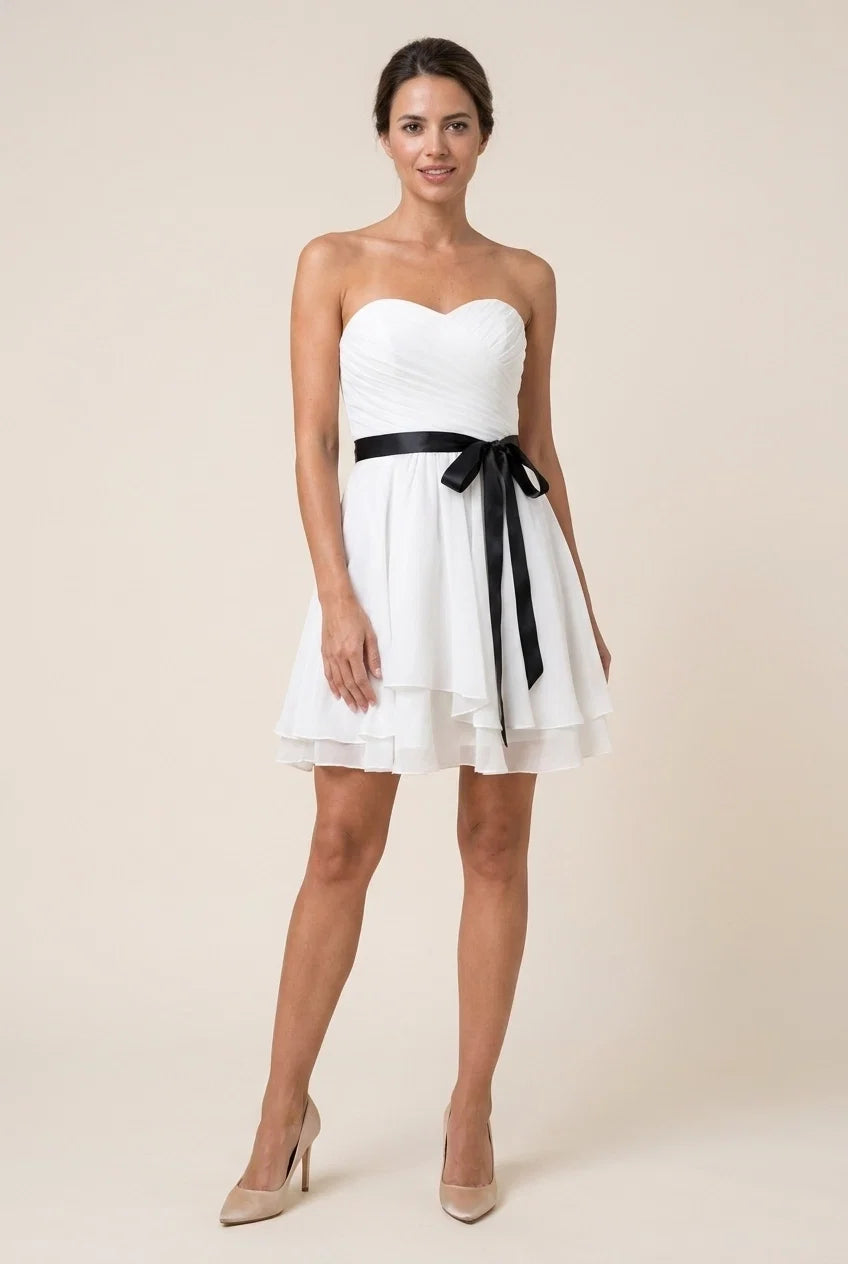 White A-Line Sweetheart Ruched Ruffled Short Homecoming Dresses