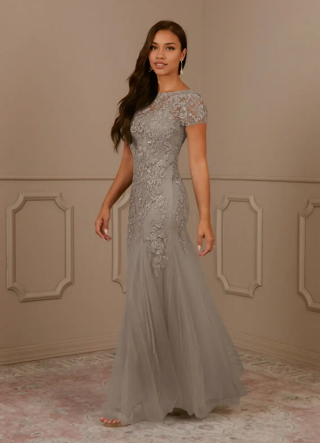 Elegant Mermaid Round-Neck Short Sleeves Lace Sequins Tulle Grey Maxi Mother Dress