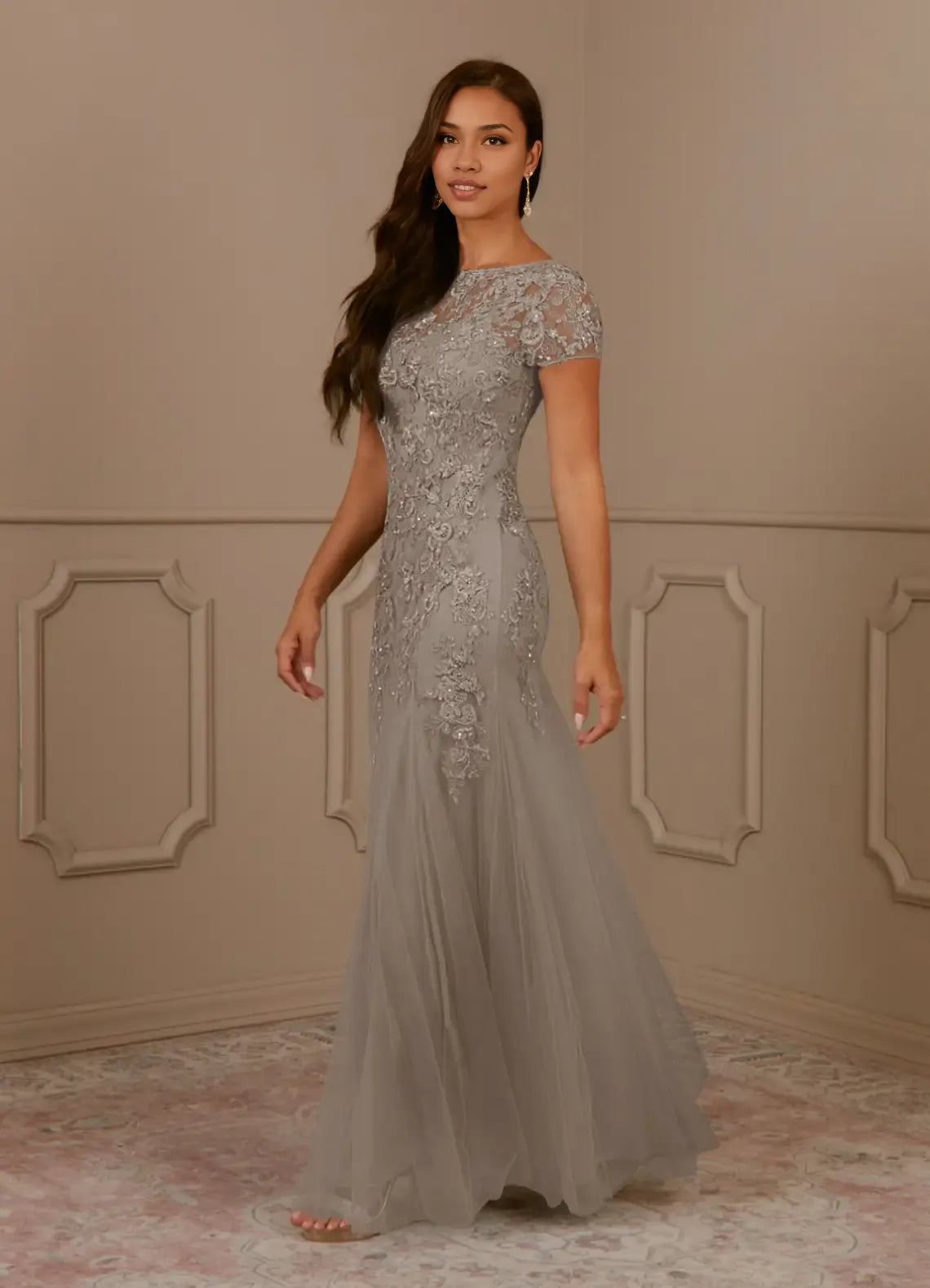 Elegant Mermaid Round-Neck Short Sleeves Lace Sequins Tulle Grey Maxi Mother Dress