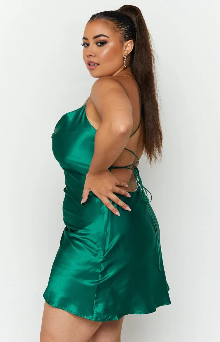 Emerald Off the Shoulder Mini Dress Graduation Party Dresses Backless Sleeveless Homecoming Dresses Sexy Knee Length Cocktail Dresses