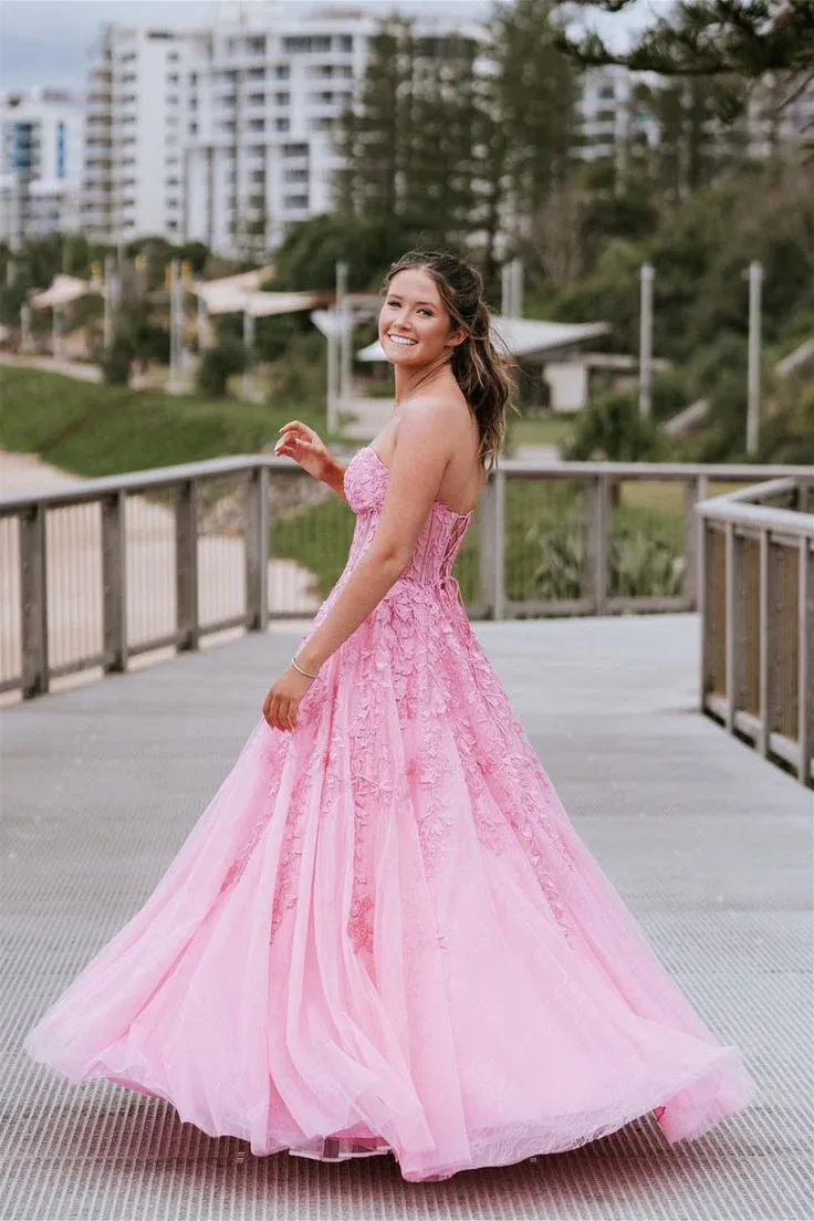 Enchanting A-Line Strapless Sweetheart Lace-Up Corset Floor-Length Evening Ball Gown