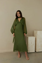 Ethereal Mermaid Plunge Neck Balloon Sleeve Ruched Back Floor Length Prom Dress