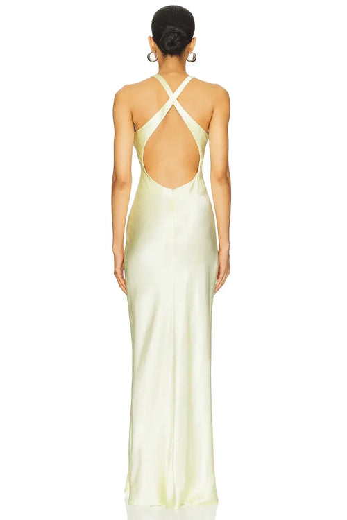 Robe de bal longue éthérée sans manches à dos croisé et licou
