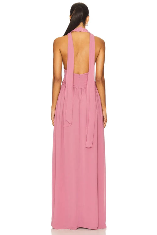Robe de soirée longue sans manches à col licou et dos nu, modèle Ethereal Sheath