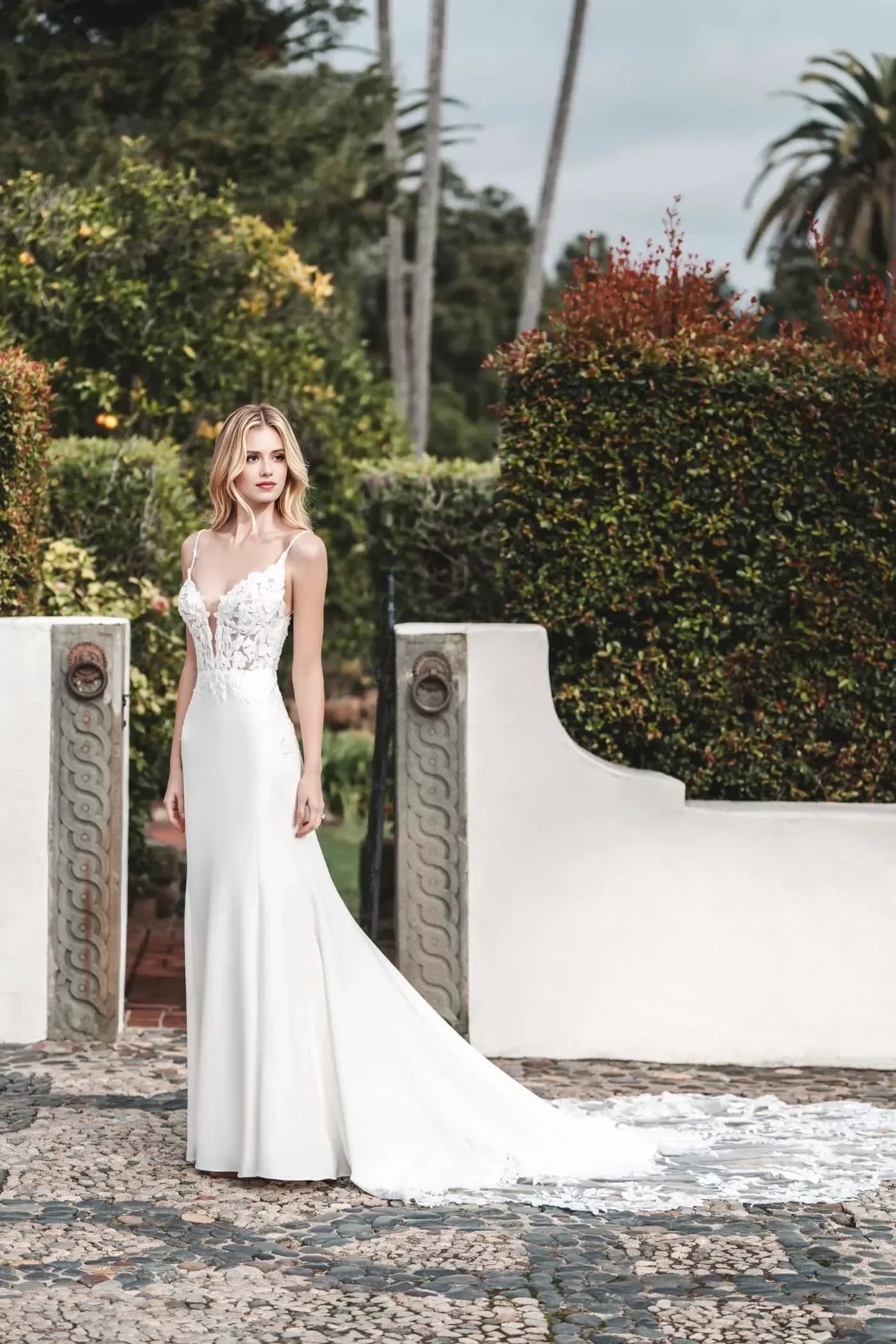 Exquisite Trumpet Plunging V Neck Spaghetti Strap Open Back Floor Length Wedding Dress