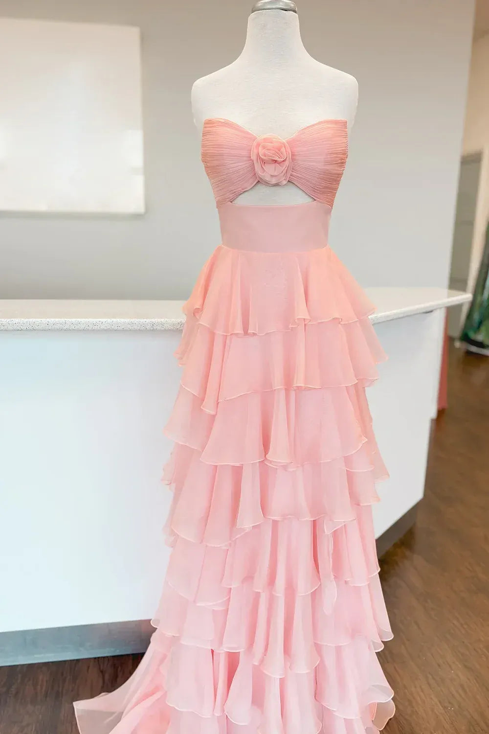 Flowy Sweetheart Sleeveless A-line Layered Floor Length Prom Dress