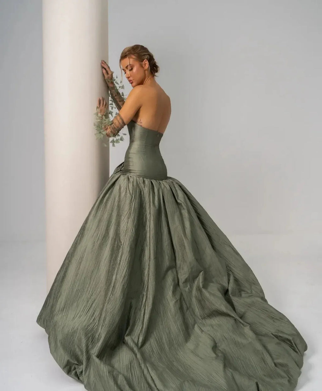 Ballgown Strapless Sleeveless Backless Textured Evening Dress With Train