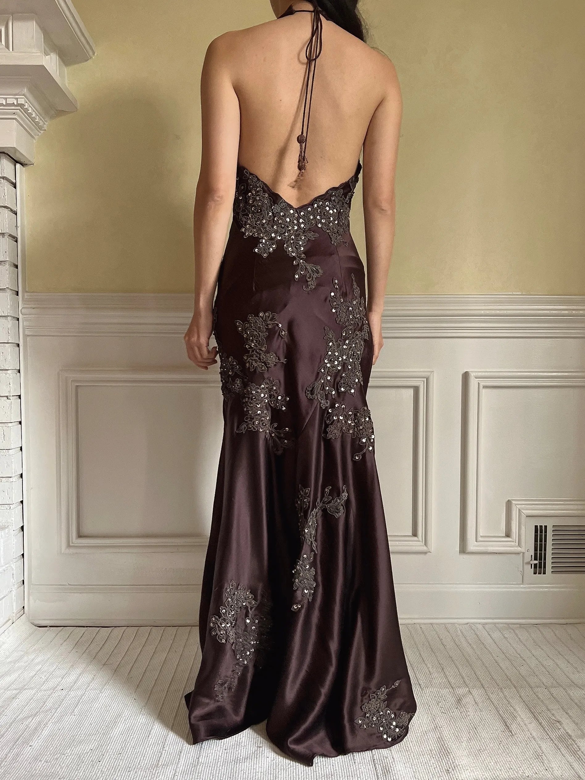 Halter Neck Mermaid Maxi Dress with Applique