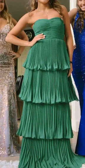 Tiered Strapless Sleeveless Pleated Prom Dress