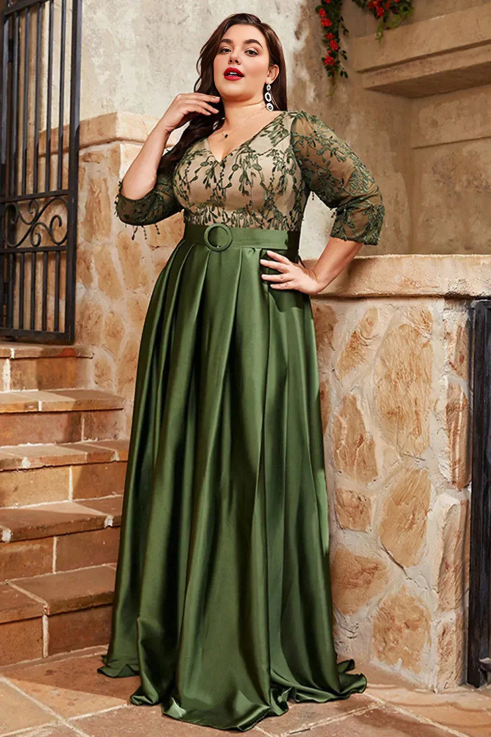 Graceful A-Line V Neck Short Sleeve Appliques Floor-Length Plus Size Mother of the Bride Dress