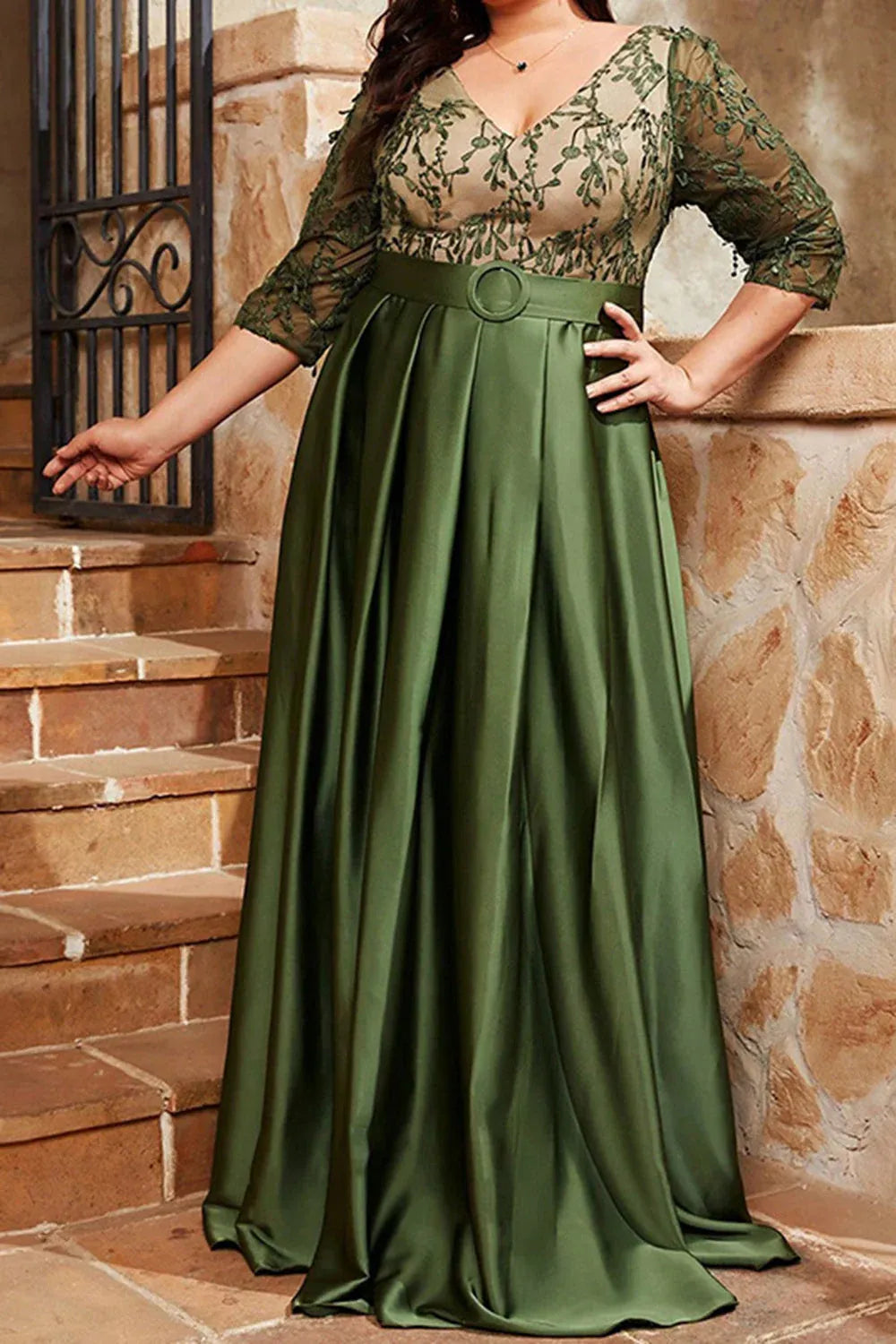 Graceful A-Line V Neck Short Sleeve Appliques Floor-Length Plus Size Mother of the Bride Dress