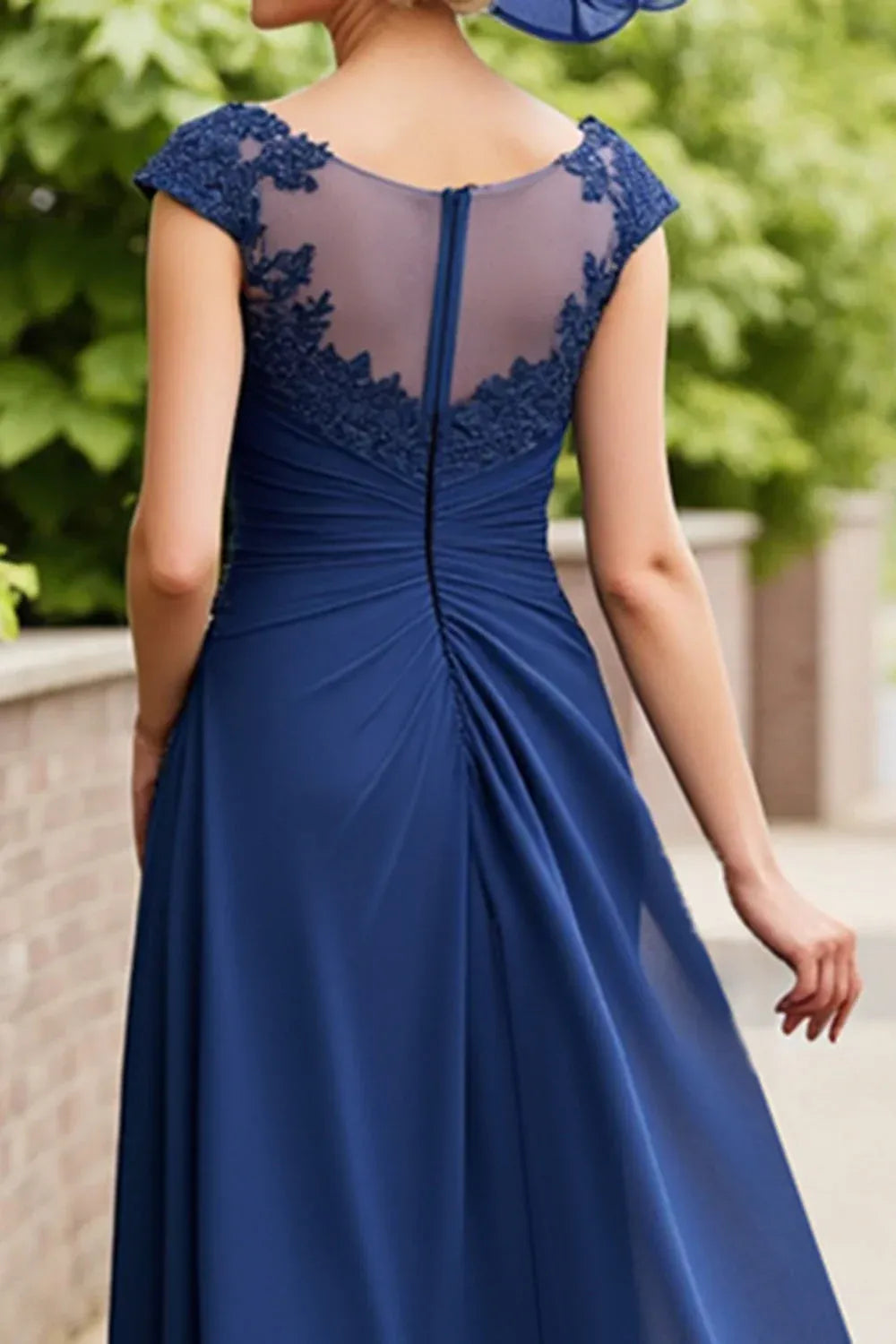 Graceful A Line Scoop Neck Pleated Tea-Length Mother Of The Bride Dress