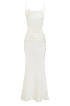 Graceful Fitted Boat Neck Sleeveless Pleated Floor-Length Prom Dress