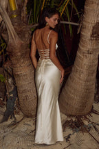 Graceful Fitted Boat Neck Sleeveless Pleated Floor-Length Prom Dress
