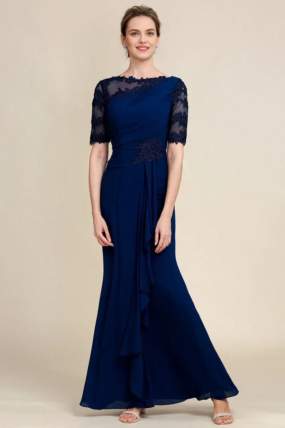 Graceful Sheath Boat Neck Short Sleeve Appliques Floor-Length Mother of Bride Dress