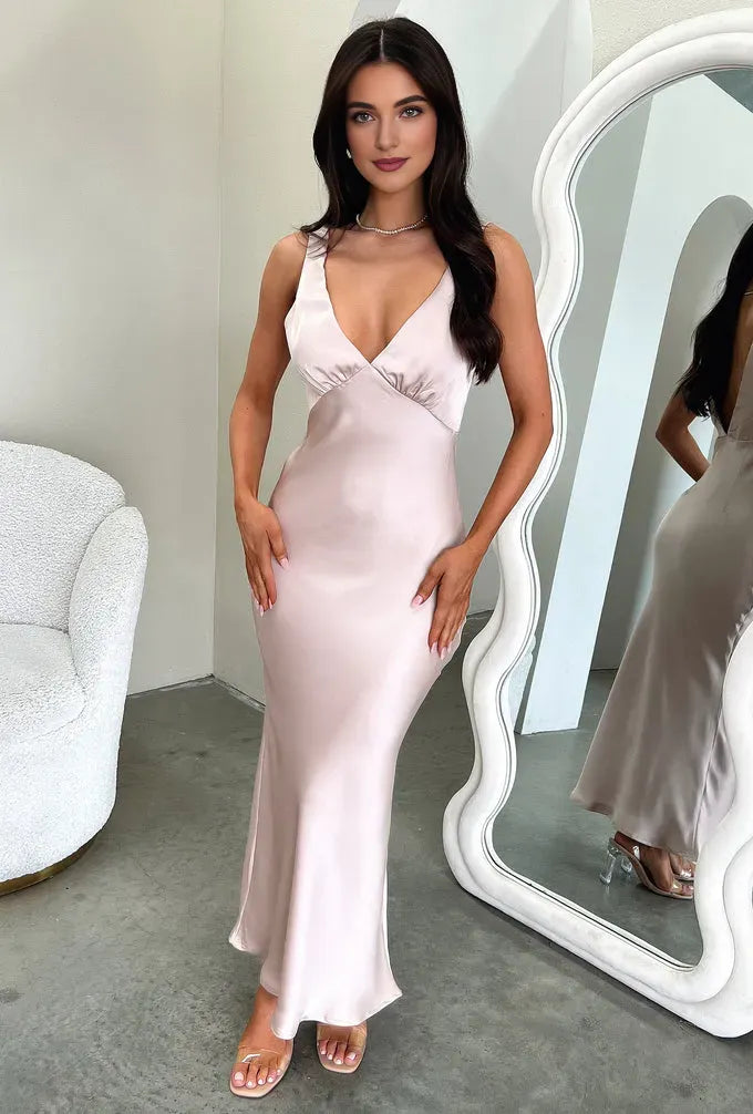 Graceful Sheath V-Neck Sleeveless Pleated Floor-Length Prom Dress